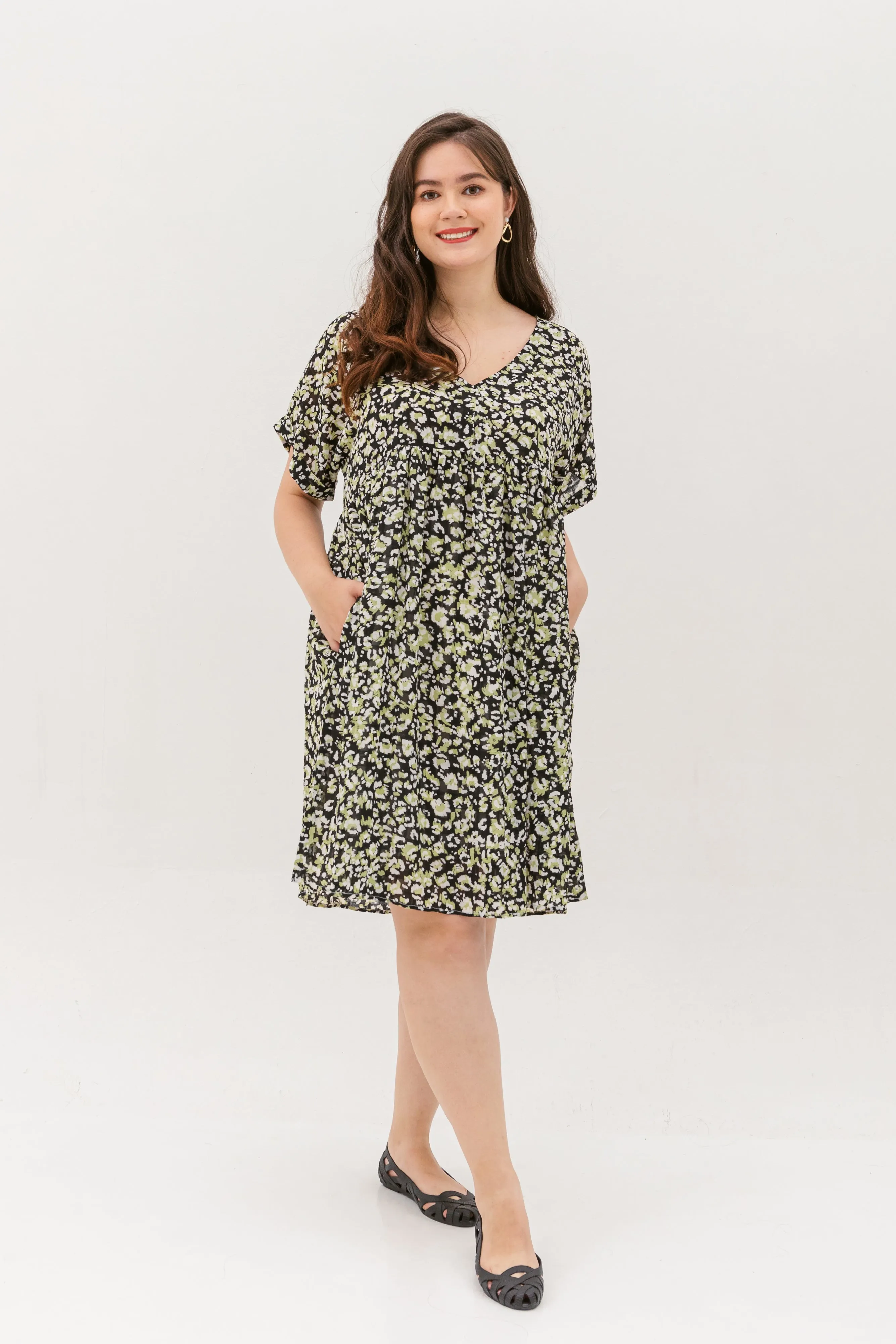 Hannah Babydoll Dress In Black-Green