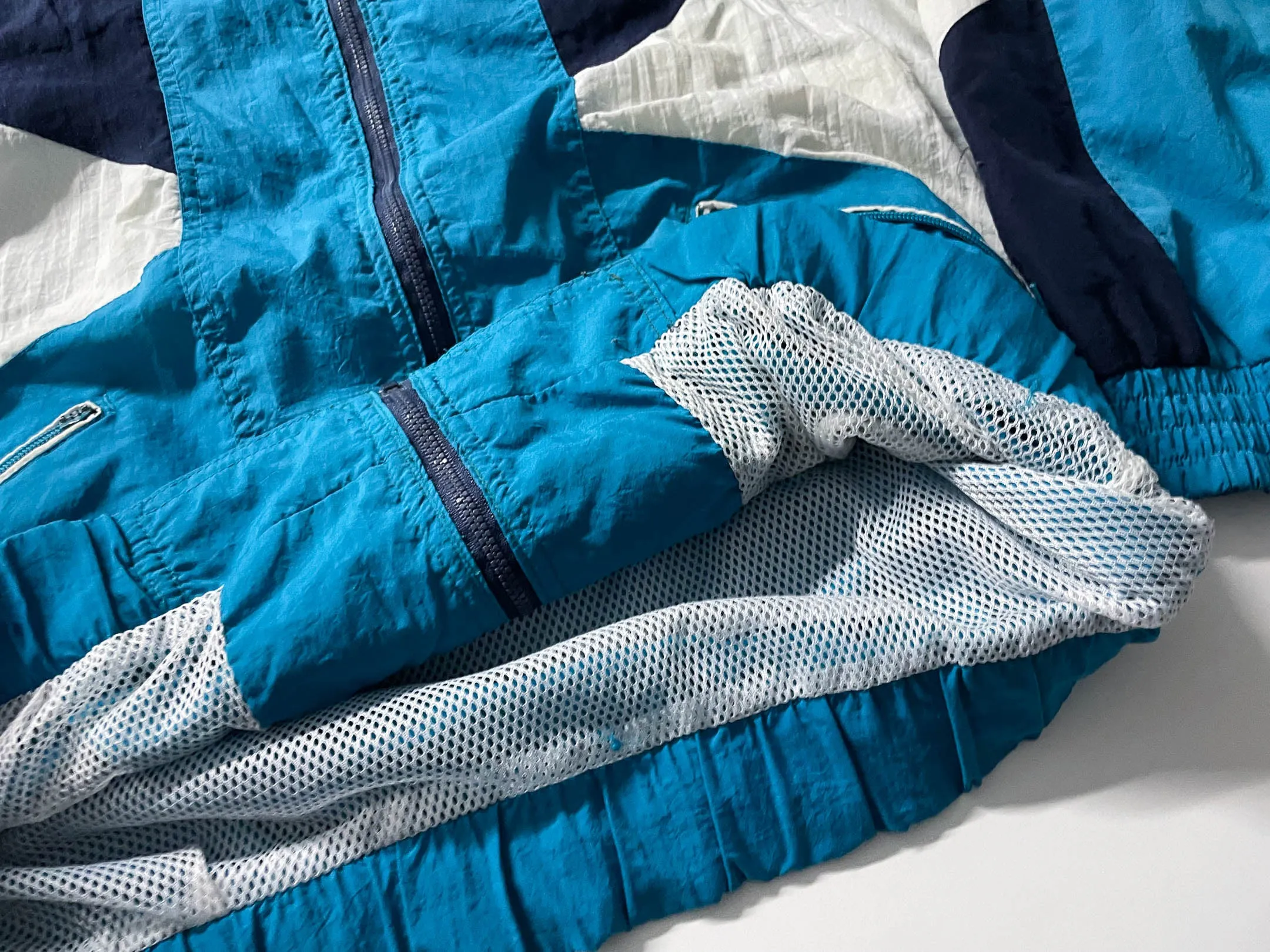 Vintage Hotshark blue colourblock full zip wind breaker jacket in L|L 31 W26| SKU 4044